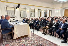 توافق فرهنگی ایران و روسیه روی میز؛ صالحی بر نقش هنرمندان تأکید کرد