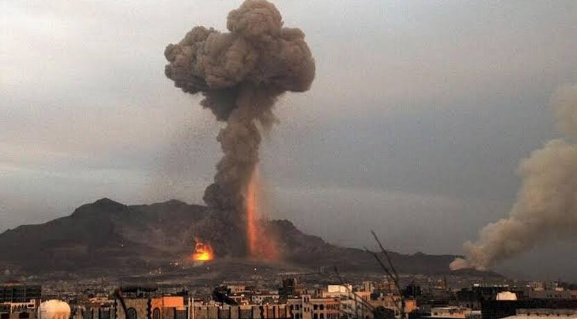 زنگ خطر در عربستان؛ گزارش‌ها از انفجارهای نفتی، اختلال فرودگاه‌ها و حمله به مقر نظامی