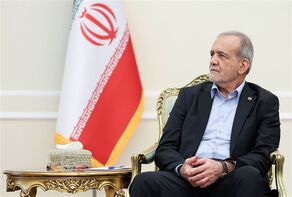 با دشمنی که تحریم و تهدید می‌کند، مذاکره معنا ندارد
