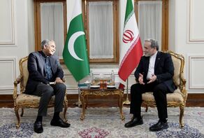 رایزنی‌های وزیر کشور پاکستان با عراقچی در تهران