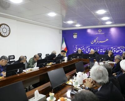 عزیزی خبر داد: تدوین طرح «امنیت و پیشرفت تنگه هرمز» با تکیه بر نظرات متخصصان میدانی

