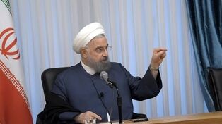 انتقاد «اعتماد» از تجمع مقابل خانه روحانی و فرودگاه مهرآباد