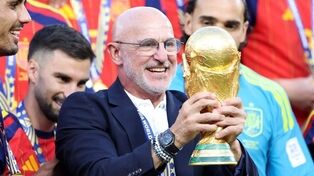 دلا فوئنته تا ۲۰۳۰ ماندنی شد؛ اسپانیا برای دفاع از قهرمانی آماده می‌شود