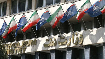 وزیر نفت رفت؛ اما حساب نفت روی میز است