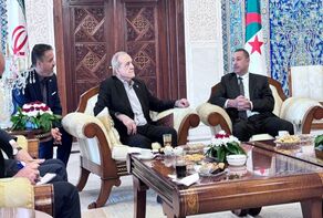 توقف پزشکیان در الجزیره در مسیر نیویورک