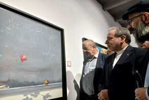 نمایشگاه «مدرسه میناب»؛ پاسخ هنری عراقچی به ادعای حقوق بشر غرب