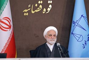 در شرایط جنگی، تفویض اختیار به مجریان با نظارت دقیق ضروری است