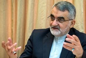 به جای برنامه هسته‌ای ایران، آمریکا درباره زرادخانه هسته‌ای خود پاسخگو باشد