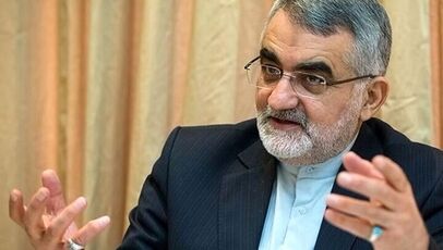 به جای برنامه هسته‌ای ایران، آمریکا درباره زرادخانه هسته‌ای خود پاسخگو باشد