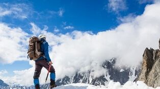 هشدار هواشناسی برای ارتفاعات کشور؛ کوهنوردی در مناطق بارشی روز جمعه توصیه نمی‌شود