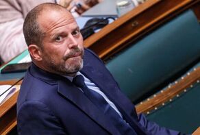 هشدار وزیر دفاع بلژیک درباره ماه‌های پیش رو؛ اروپا آماده تهدیدهای تازه باشد