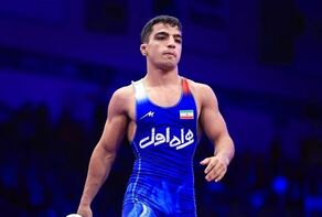 احمد محمدنژاد جوان فینالیست کشتی آزاد قهرمانی جهان شد؛ طلسم‌شکنی ایران با نخستین فینالیست + فیلم بازی