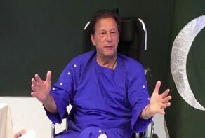 انتقال عمران خان به بیمارستان؛ اولین گام برای کاهش تنش‌ها