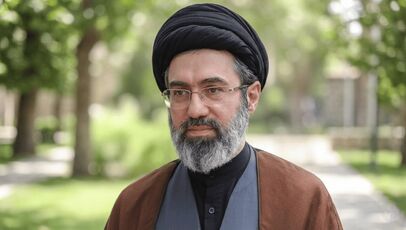 اعطای هدیه فرمانده کل قوا به دانشگاه افسری امام علی ارتش