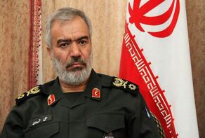 پاسداری از انقلاب موکول به یک وجه خاص نیست