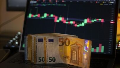 قیمت یورو امروز پنجشنبه ۱۶ مهر ۱۴۰۵؛ یورو عقب نشست