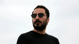 کنار گذاشته شدن نوید محمدزاده از تئاتر-ارکسترال «آرش»؛ دلایل و زمان اعلام جایگزین