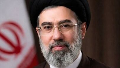 پیام رهبر انقلاب به دانش‌آموزان و دانشجویان؛ مسیر پیشرفت از علم می‌گذرد