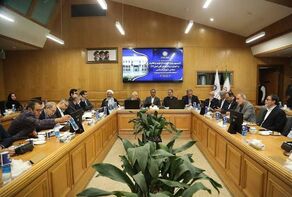 چالش‌های نظام بانکی و مالیاتی؛ درخواست فعالان اقتصادی خراسان رضوی از مجلس برای اصلاحات ساختاری